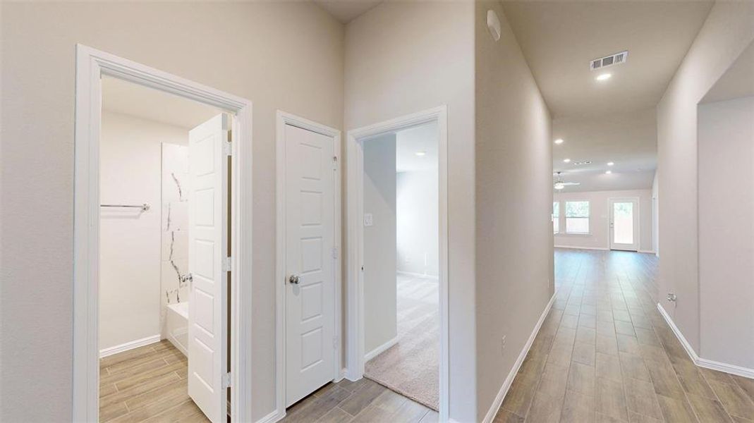 Spacious, unfurnished interior of a new home in Forest Park, Princeton (Image 17).