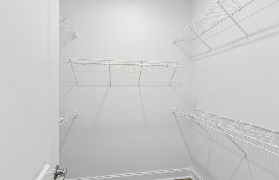 Spacious, unfurnished interior of a new home in Del Webb Southern Harmony, Murfreesboro (Image 18).