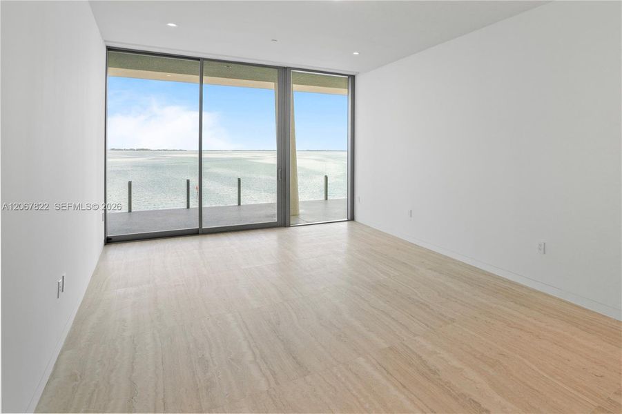 Spacious, unfurnished interior of a new home in , Miami (Image 32).