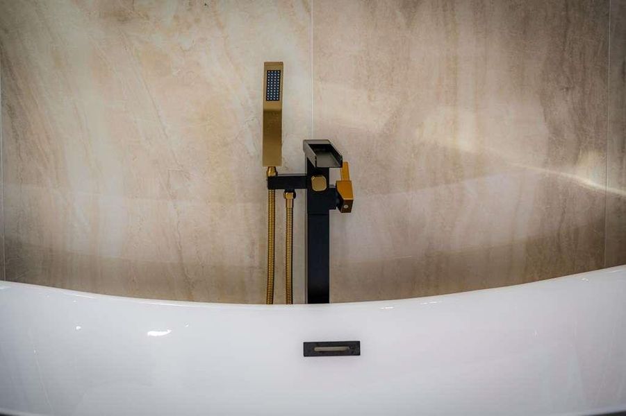 Close-up of interior finishes inside a home in , McCaysville (Image 74).