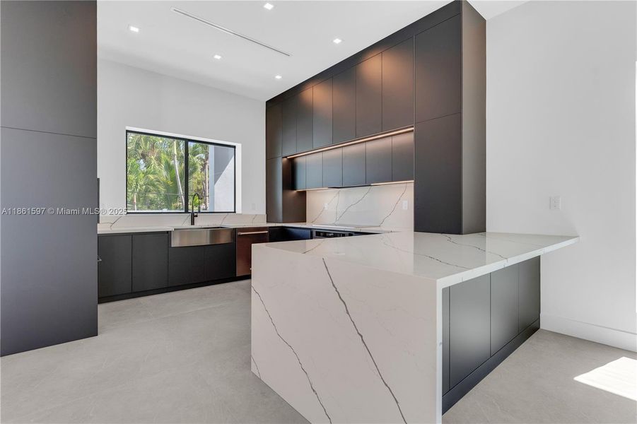 Image 38 of a home in .