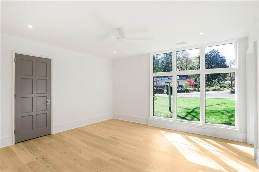 Spacious, unfurnished interior of a new home in , Atlanta (Image 24).