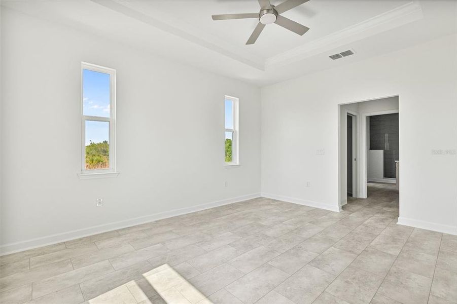 Spacious, unfurnished interior of a new home in , Port Charlotte (Image 22).