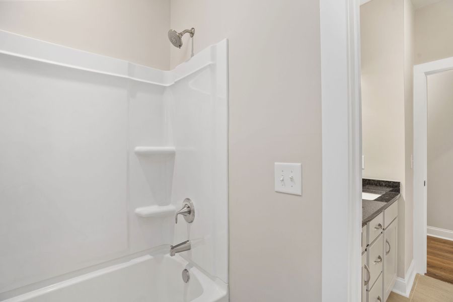 Image 43 of a home in Flint Farms.