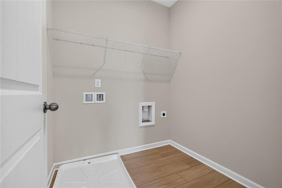 Spacious, unfurnished interior of a new home in Southbend, Rome (Image 23).