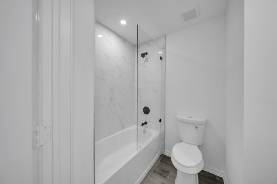 Furnished interior view inside a new home in , Lehigh Acres (Image 8). Furnished interior view inside a new home in , Lehigh Acres (Image 8).