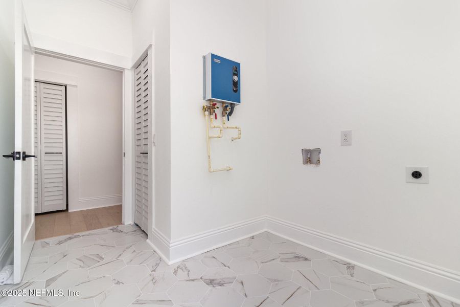 Spacious, unfurnished interior of a new home in , Jacksonville (Image 24). Spacious, unfurnished interior of a new home in , Jacksonville (Image 24).