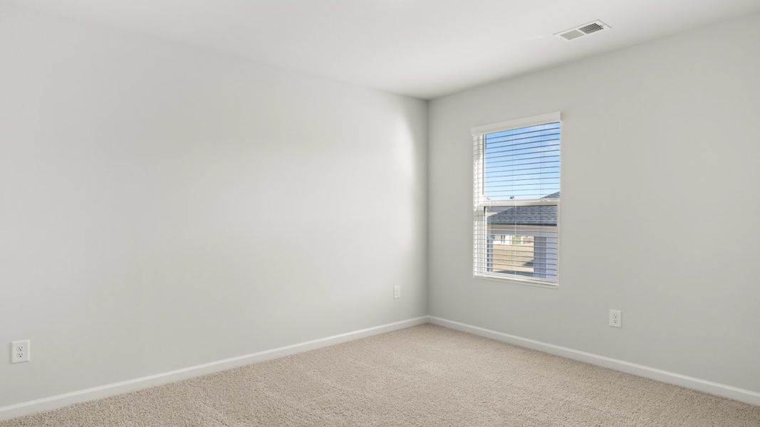Spacious, unfurnished interior of a new home in Estates at Deer Hollow, Grovetown (Image 27).
