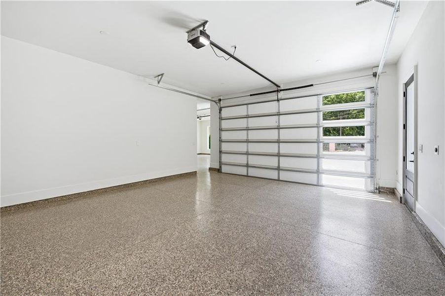 Spacious, unfurnished interior of a new home in , Lawrenceville (Image 26).