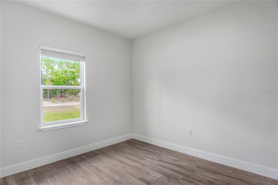 Spacious, unfurnished interior of a new home in , Citrus Springs (Image 27).
