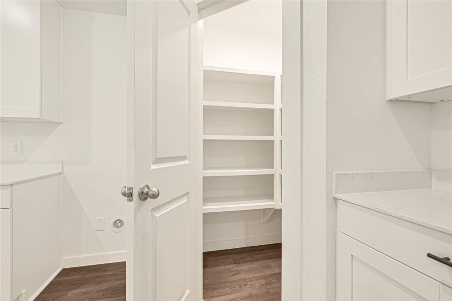 Furnished interior view inside a new home in Holly Ridge, Rosenberg (Image 9).