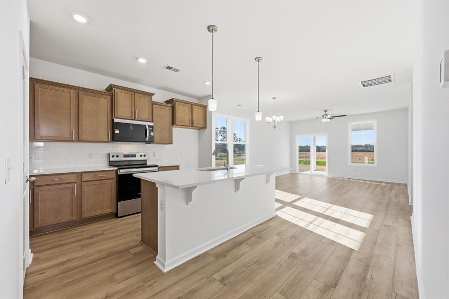 Furnished interior view inside a new home in Edgefield, Loris (Image 7).