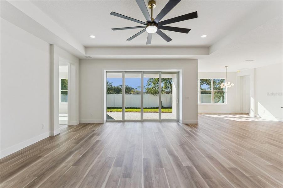 Spacious, unfurnished interior of a new home in Eagles Landing, Orlando (Image 10).