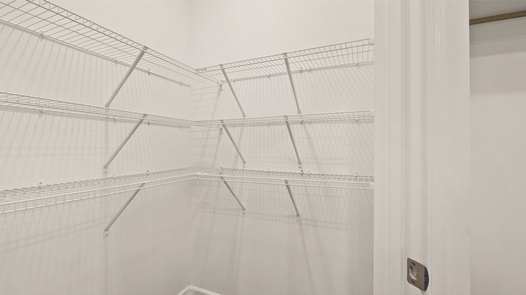 Spacious, unfurnished interior of a new home in Estates at Deer Hollow, Grovetown (Image 17).