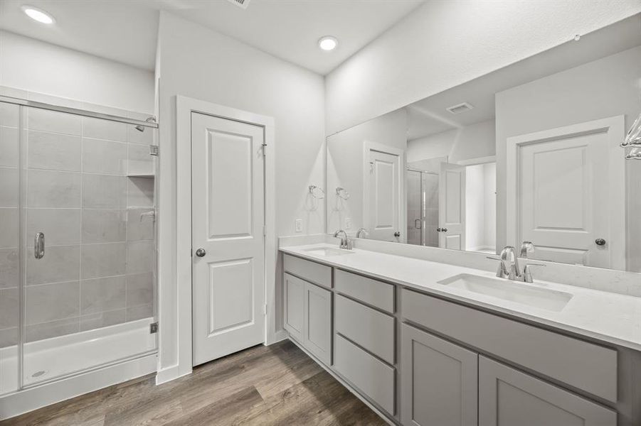 Furnished interior view inside a new home in Summerwood Estates, Red Oak (Image 5).
