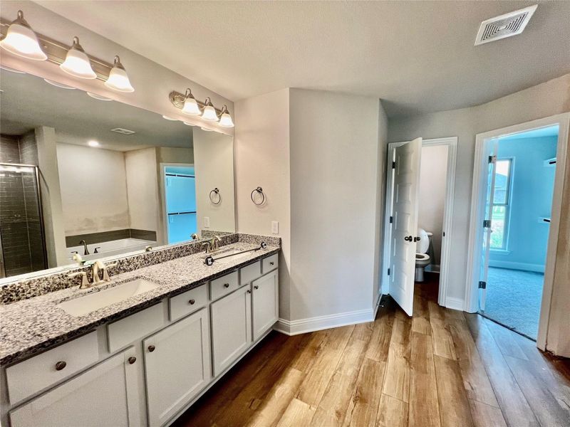 **STOCK PHOTOS** COLORS ARE DIFFERENT