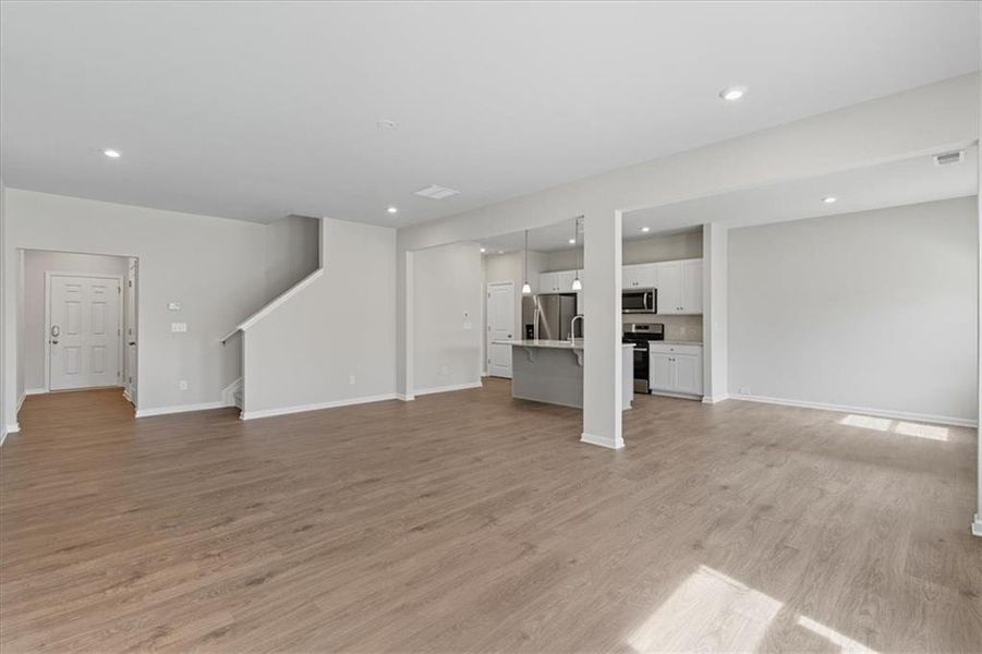 Spacious, unfurnished interior of a new home in Park Center Pointe, Austell (Image 18).