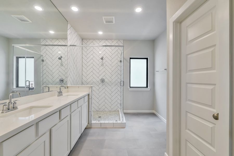 Furnished interior view inside a new home in Summer Place  35', Montgomery (Image 15).