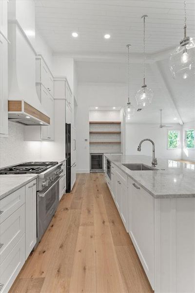Furnished interior view inside a new home in , Boca Grande (Image 13).