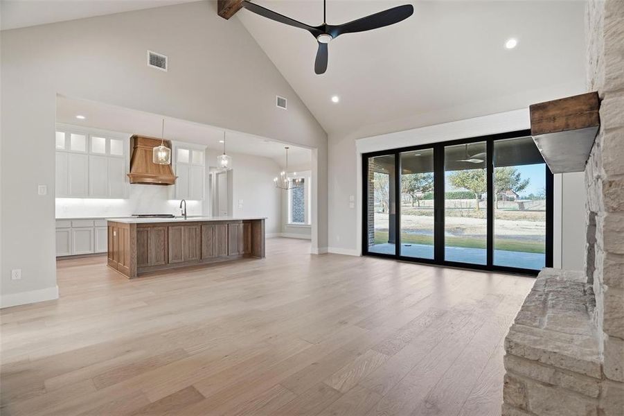 Spacious, unfurnished interior of a new home in Aledo Heights - Aledo ISD, Annetta South (Image 20).