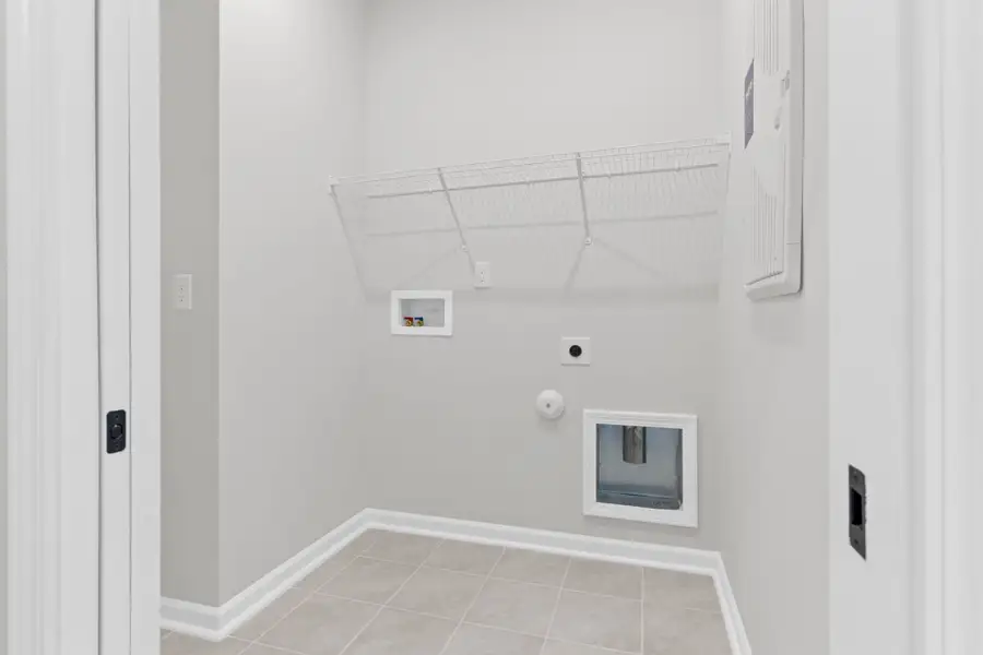 Representative unfurnished interior of a home built from the Alpine by Del Webb in Del Webb Ocean Isle Beach, Shallotte (Image 20).