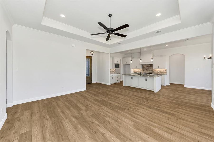 Spacious, unfurnished interior of a new home in , Mineral Wells (Image 21).