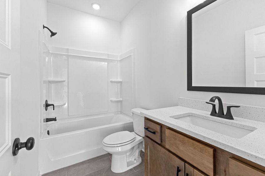 Furnished interior view inside a new home in Standing Oaks, Senoia (Image 3).