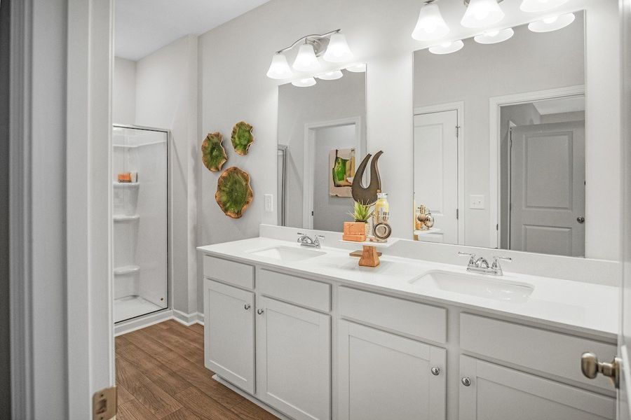Furnished interior view inside a new home in Ironhorse, Dickson (Image 9).