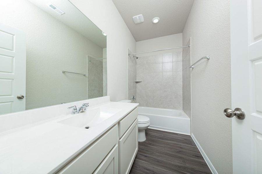 Furnished interior view inside a new home in River Ranch, Dayton (Image 5).