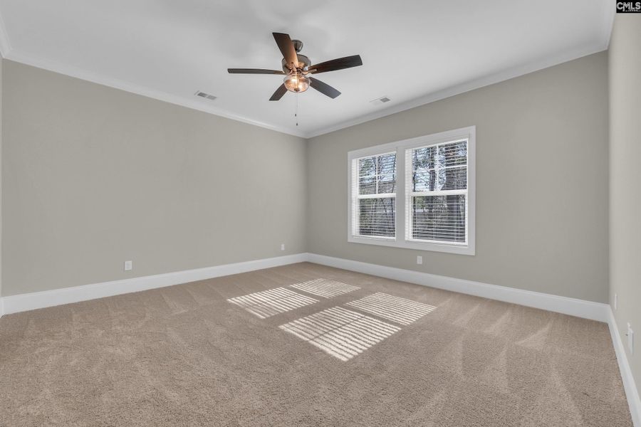 Spacious, unfurnished interior of a new home in Bickley Station, Irmo (Image 16).