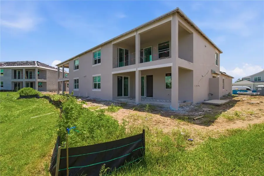 Exterior details and patio area of a home in , Lakewood Ranch (Image 29).