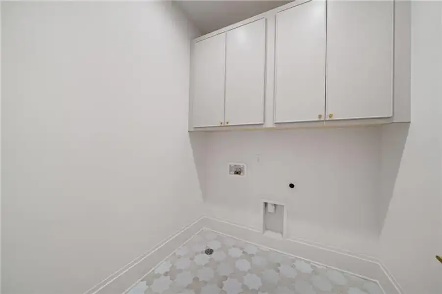 Spacious, unfurnished interior of a new home in , Atlanta (Image 63). Spacious, unfurnished interior of a new home in , Atlanta (Image 63).