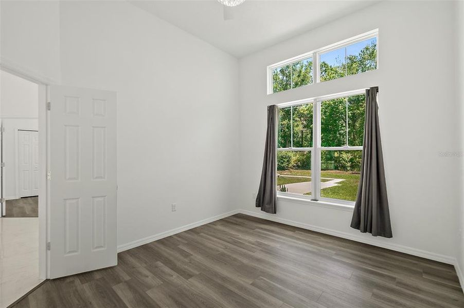 Spacious, unfurnished interior of a new home in , Pierson (Image 13).