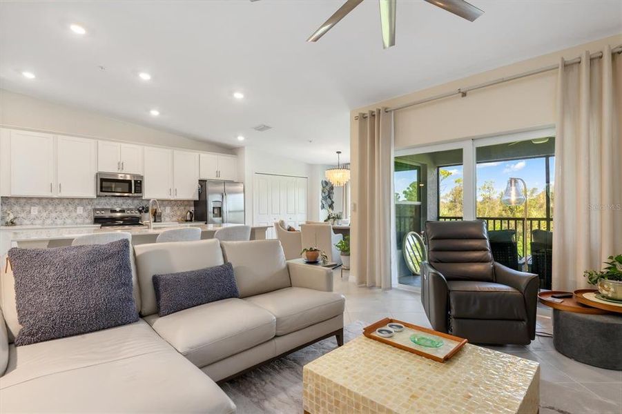 Furnished interior view inside a new home in , Punta Gorda (Image 33).