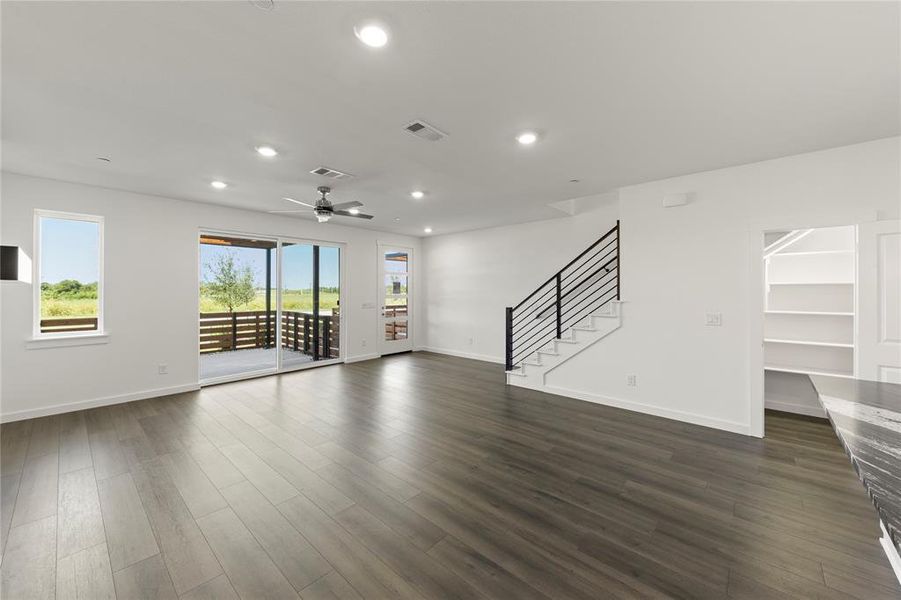 Spacious, unfurnished interior of a new home in Ten Mile Creek, Celina (Image 23).