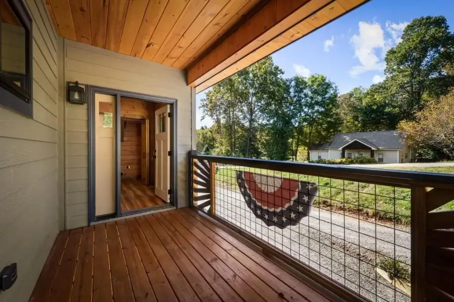 Exterior details and patio area of a home in , Blue Ridge (Image 4).