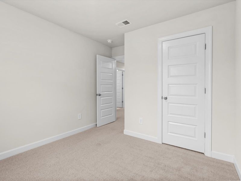 Spacious, unfurnished interior of a new home in Crossing at Abner Creek Townes, Greer (Image 16). Spacious, unfurnished interior of a new home in Crossing at Abner Creek Townes, Greer (Image 16).