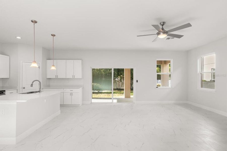 Spacious, unfurnished interior of a new home in , Casselberry (Image 23).