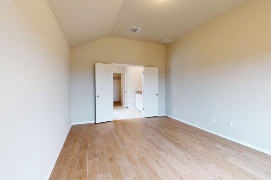 Spacious, unfurnished interior of a new home in Carillon, Manor (Image 16). Spacious, unfurnished interior of a new home in Carillon, Manor (Image 16).