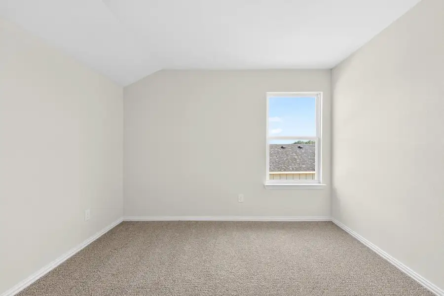 Spacious, unfurnished interior of a new home in , Temple (Image 17).