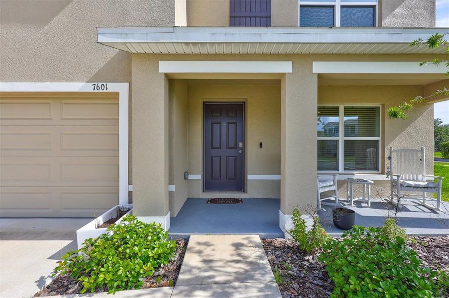 Exterior details and patio area of a home in , Tampa (Image 28).