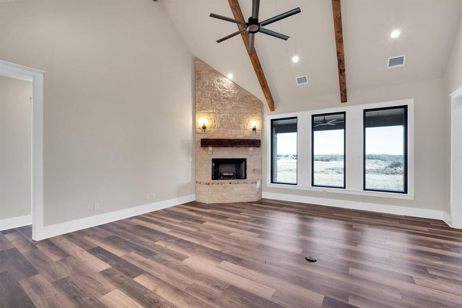 Spacious, unfurnished interior of a new home in , Waxahachie (Image 18). Spacious, unfurnished interior of a new home in , Waxahachie (Image 18).