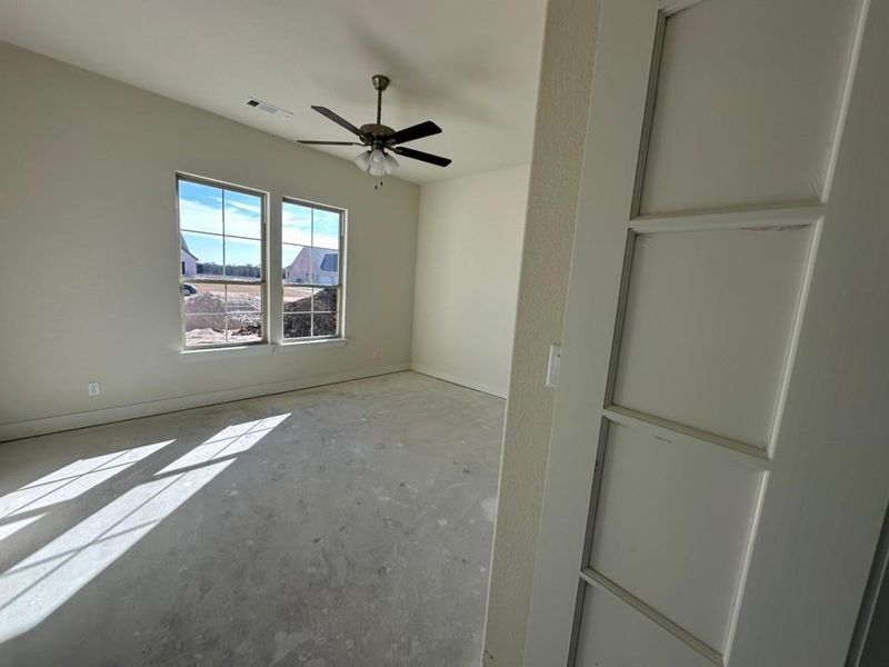 Spacious, unfurnished interior of a new home in Fannin Ranch, Leonard (Image 6).