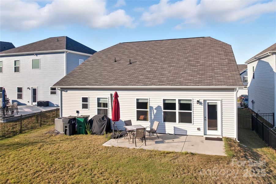 Image 23 of a home in Orchard Creek.