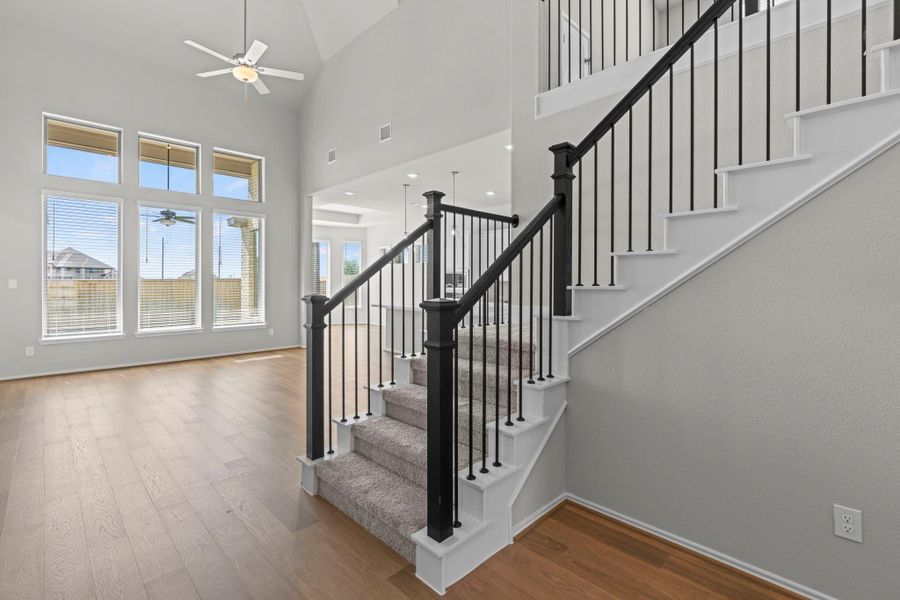 Spacious, unfurnished interior of a new home in Candela, Richmond (Image 22).