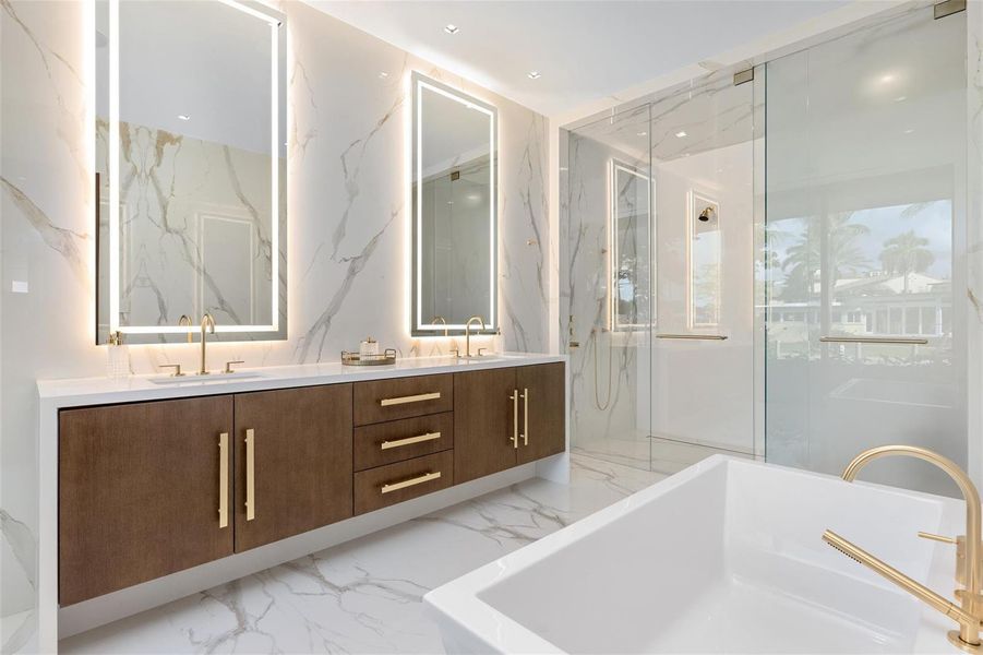 First floor en-suite VIP Guest Room