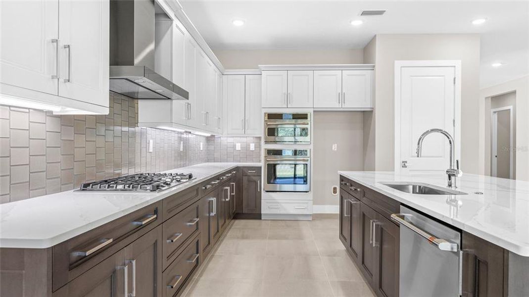 Furnished interior view inside a new home in Cresswind Lakewood Ranch, Lakewood Ranch (Image 6).