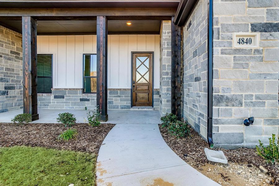 Representative exterior details of a home built from the The Luke by Elmwood Custom Homes in Matthews Farm, Venus (Image 10). Representative exterior details of a home built from the The Luke by Elmwood Custom Homes in Matthews Farm, Venus (Image 10).