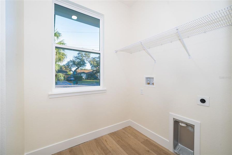 Spacious, unfurnished interior of a new home in , Casselberry (Image 19).