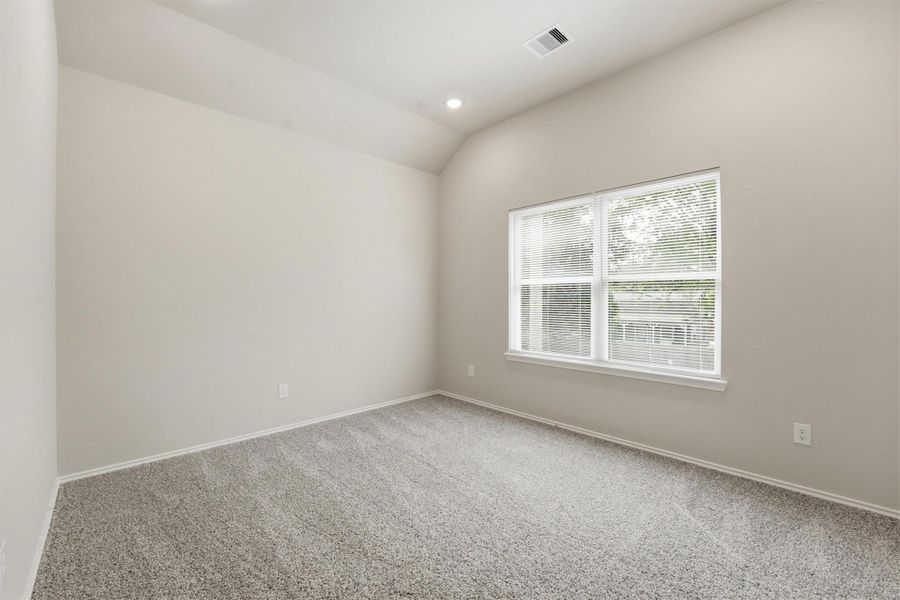 Spacious, unfurnished interior of a new home in , Willis (Image 25).